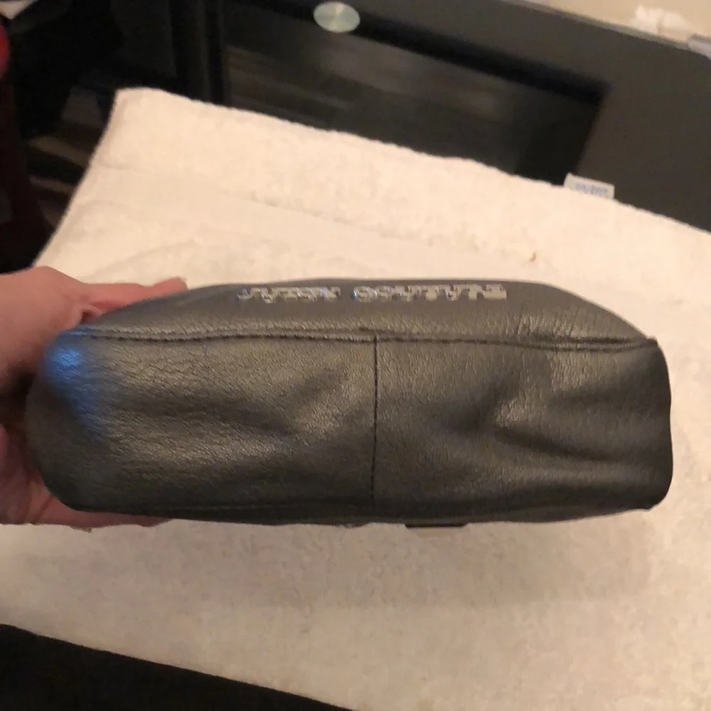 JUICY COUTURE WRISTLET HANDBAG WOMENS